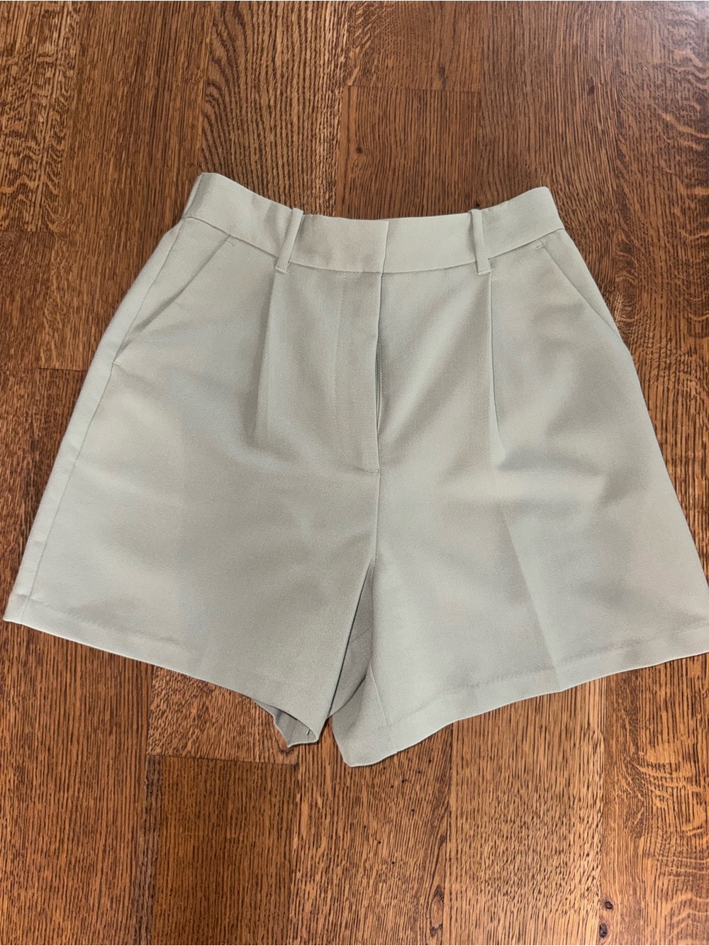 Abercrombie Women's High-Waist Tailored Shorts in Light Sage - size SM